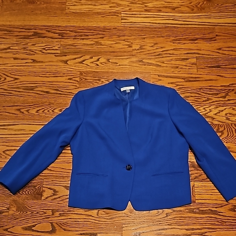 Elegant Blue Women's Blazer